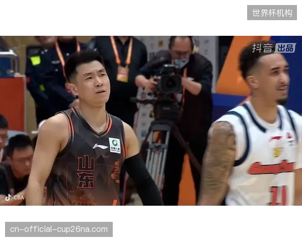 辽宁队本赛季表现挣扎，主力出走与外援更迭导致球队自三连冠后首次无缘前四。